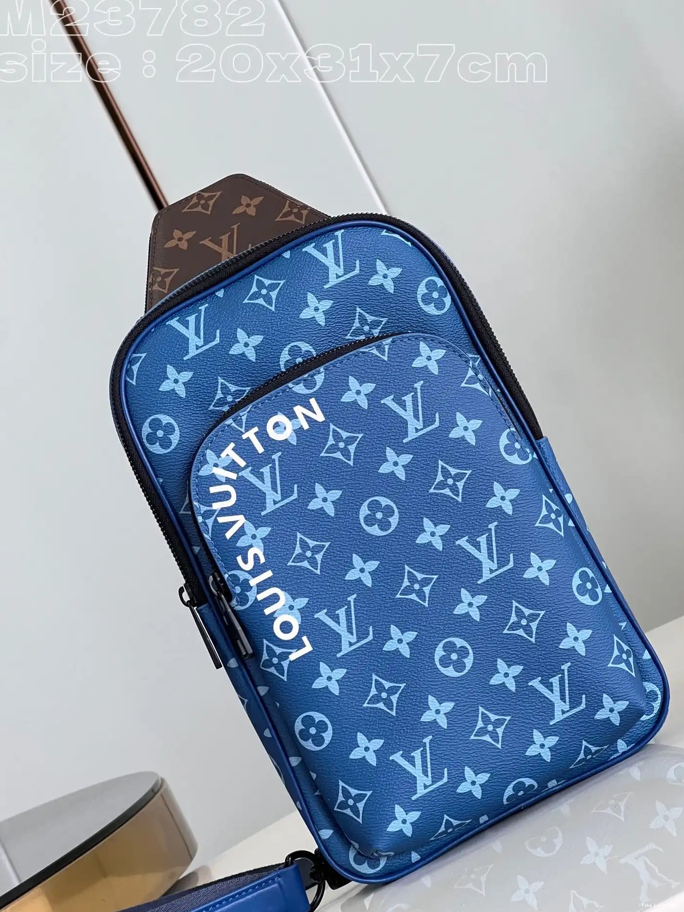 Slingbag Avenue LOUIS NM VUITTON 0528